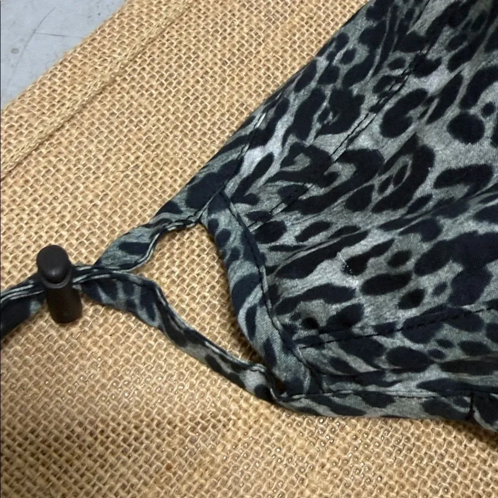 BRAND NEW Cloth Face Mask Leopard Print Grey Marlyn Schiff Mask - Adjustable